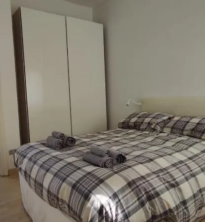 Appartamento Paris Apartment Salice Terme